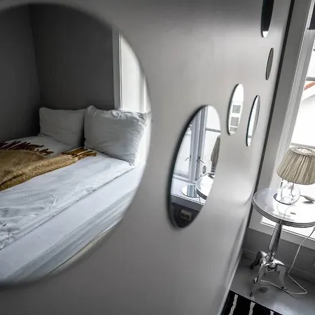 Lägenhet 15 With Private Sauna Billiards *