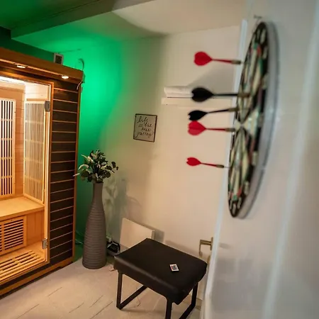 15 With Private Sauna Billiards Apartament *